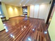 SE VENDE PISO DE 3 HABITACIONES EN EL CENTRO DE LEON....