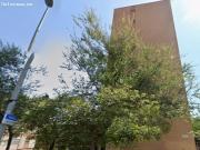 Se vende piso OKUPADO en Calle Via Favencia Nº 128...