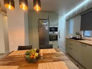 Se vende piso reformado con estilo moderno a 2 minutos...