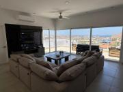 SE VENDE PRECIOSA CASA CON TERRAZA, ROOFTOP, JARDÍN CON...