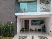 Se Vende preciosa casa en Fraccionamiento San Pieri,...