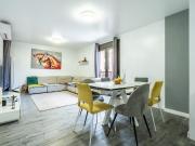 Se vende precioso apartamento en planta baja con una...