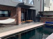 SE VENDE RESIDENCIA CON ALBERCA EN SAN PATRICIO PLUS,...