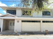 Se vende residencia dentro el fraccionamiento privado... Se vende residencia dentro el fraccionamiento privado...