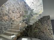 Se Vende Residencia en Altozano, Hermoso Diseño, Calidad...