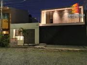 SE VENDE RESIDENCIA SUPER AMPLIA EN LOMAS...