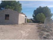 SE VENDE TERRENO CON CASA DE APERO EN EL TOMILLAR