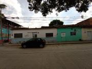 SE VENDE TERRENO CON CONSTRUCCION EN EL CENTRO ORIENTE...