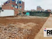 SE VENDE TERRENO FRENTE A PARQUE Y RODEADO DE ÁREAS...