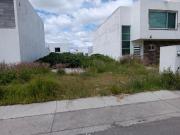 Se vende terreno regular en Grand Juriquilla, Querétaro