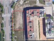 Se vende terreno urbano para uso terciario en Miralbueno...