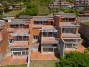 Se Vende TH 600m2 4h+1s+4b+1s+4p Urb La Cima Hatillo RG Se Vende TH 600m2 4h+1s+4b+1s+4p Urb La Cima Hatillo RG