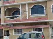 SE VENDE UNA CASA DE TRES PISOS MAS TERRAZA Y GARAJE