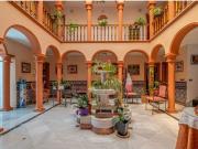 Se vende Villa con piscina privada, cerca de la playa,...