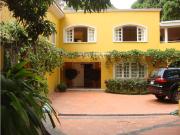 Se vende/alquila casa 1260m2 Valle Arriba 6706 Se vende/alquila casa 1260m2 Valle Arriba 6706