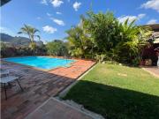 Se vende Casa 346m2. 4H+2S/6B+2S/3P. Cerro Verde