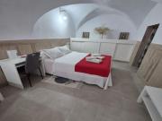 SE VENDEN 2 APARTAMENTOS EN PATIO DE VECINOS ZONA CENTRO