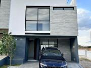 Se venden 4 casas nuevas en Capital Norte