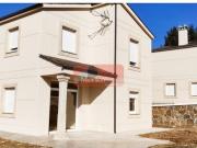 SE VENDEN CHALETS INDEPENDIENTES DE OBRA NUEVA Y CON...