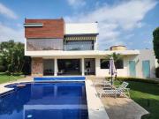 SE VENDER RESIDENCIA CAMPESTRE EN EL EXCLUSIVO...