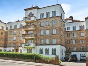 Sea Road, Bournemouth, 2 Bedroom Flat