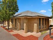 Seaford Meadows Gem: Stylish 3 Bedroom Family Living