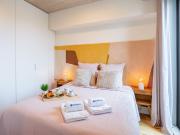 Seaside Bright Flat w Balcony