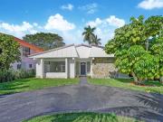Seaside contemporary house with garden