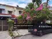 sebuah rumah teres dua tingkat unit tengah yang...