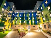 Second Floor Platinum L Has an Apartment