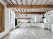 Secteur Mazerolles Belle maison ancienne, rénovée avec...