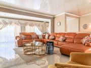 Secure Family Haven with Views and Spacious Living