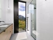 Secure/gated living property to rent