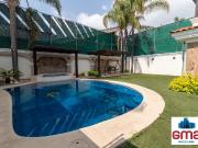 Seductora Casa en Venta en Bugambilias con Alberca. 4...