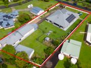 Seeing is Believing! Quality Throughout Classic Style... Seeing is Believing! Quality Throughout Classic Style...