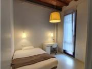 Segundo dormitorio acogedor en piso compartido de 3...