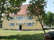 Sehr gemütliche 3 Zi Whg m. EBK und gr. Südbalkon im 1....