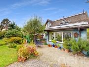 Sehr gepflegtes Doppeleinfamilienhaus mit gemütlichem Garten