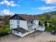 Sehr gepflegtes Gebäude Wohnungen alle renoviert in der...