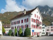 Sehr gepflegtes, stilvoll renoviertes Stadthaus mit zwei...