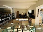 Sehr große Wohnung 5 Minuten zu Fuß von den lila Gondeln...