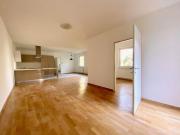 SEHR GROSSZÜGIGE 3 ZIMMER WOHNUNG MIT RIESIGER TERRASSE SEHR GROSSZÜGIGE 3 ZIMMER WOHNUNG MIT RIESIGER TERRASSE