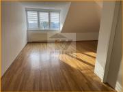 Sehr helle 2 Raum Whg. mit Ausblick über die Stadt und...