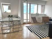 SEHR HELLE, GEPFLEGTE DG WHG. IM 5.OG WEITBLICK,...