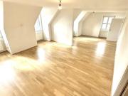 SEHR HELLE, PROVISIONSFREIE, UNBEFRISTETE 114m² 3 ZIMMER...