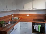 Sehr helle, teilmöblierte Stadtwohnung mit PKW...