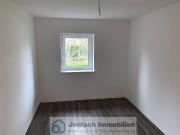 sehr moderne 3 Zi Wohnung mit Balkon inkl. EBK in...