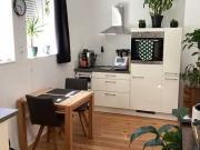 Sehr schön sanierte Wohnung mit Balkon, Dielenböden und...