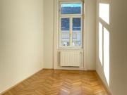 Sehr schöne 1,5 Zimmer Altbauwohnung im 3. Liftstock mit...