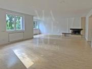 sehr schöne 6 Zimmer Wohnung 222m² mit Garten, Terrasse...